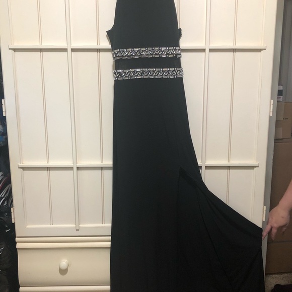 Evening Dress - Picture 2 of 6